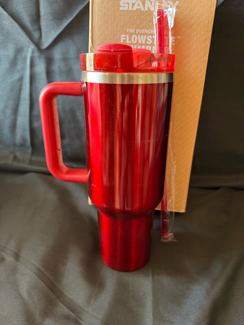 New Stanley 40oz Starbucks Red Stainless Steel Tumbler with Handle and Red Straw - Picture 7 of 8